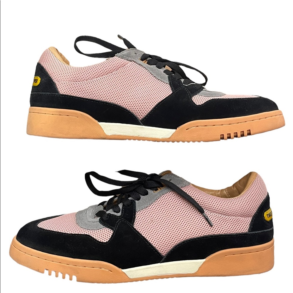 two thousand never pink black orange tennis shoes womens Size 8